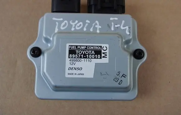 Toyota Yaris XP210 Fuel injection pump control unit/module 8957110010
