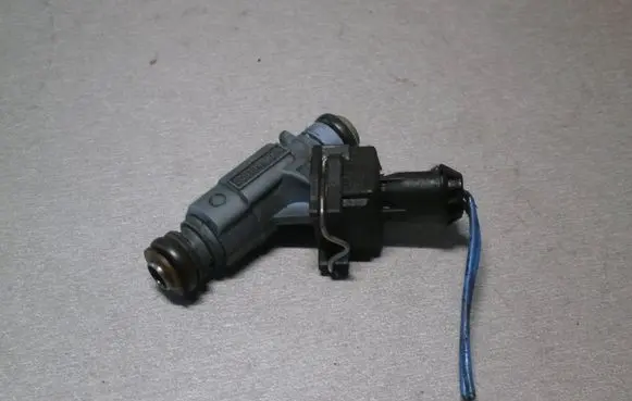 Smart ForTwo I Fuel injector 0280155814 0003099v004
