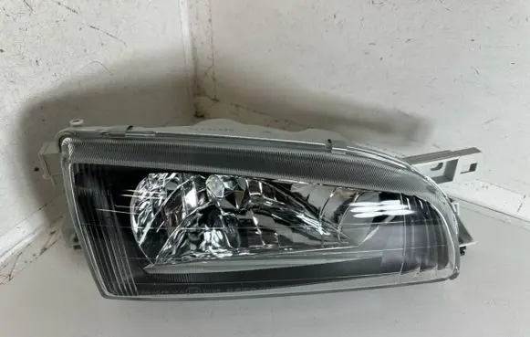 Subaru Impreza I Headlight/headlamp