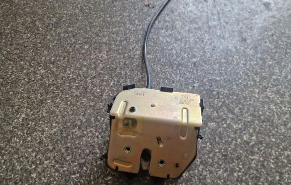 Ford Focus Tailgate/trunk/boot lock/catch/latch