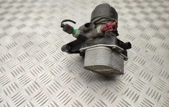 Skoda Octavia Mk3 (5E) Oil filter mounting bracket 03N115389B 03N117021 03N115433A