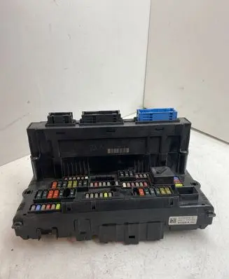 BMW 5 F10 F11 Fuse module 9252816