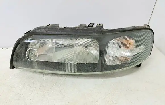 Volvo V70 Headlight/headlamp