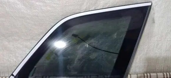 Audi Q7 4M Rear side window