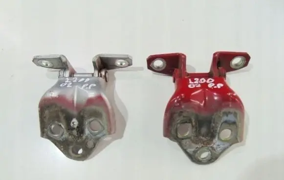 Mitsubishi L200 Front door hinge set 