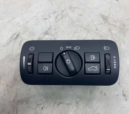 Volvo V70 Light switch 30739413 04066312