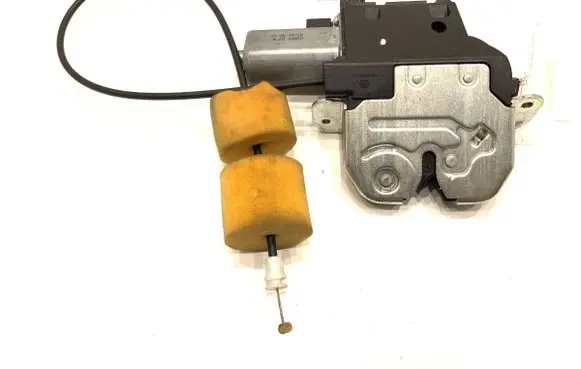 Mercedes-Benz S W221 Tailgate exterior lock 2217500085