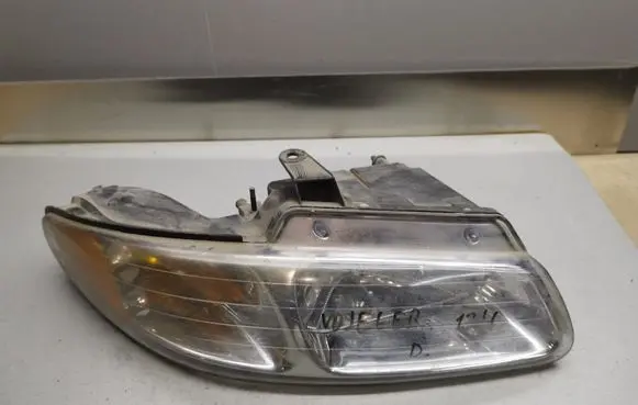 Chrysler Voyager Headlight/headlamp