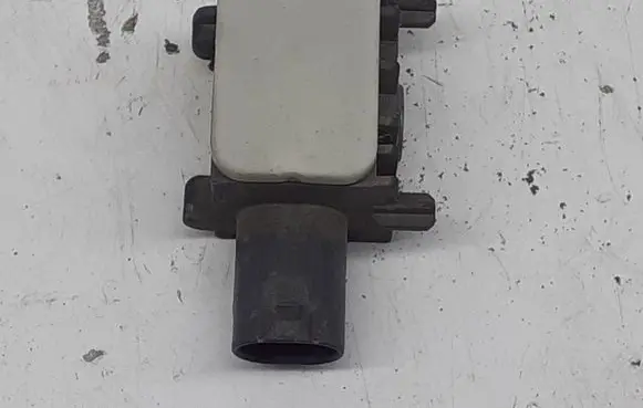 Mercedes-Benz ML W164 Airbag deployment crash/impact sensor 0038202926