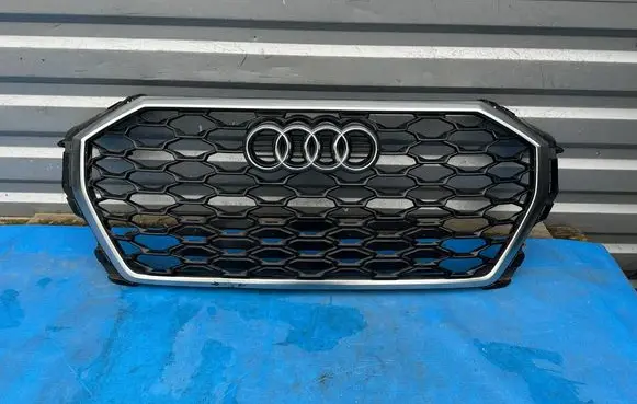 Audi Q3 F3 Front bumper upper radiator grill 83F853651B 83F853651C