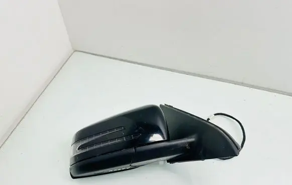 Mercedes-Benz A W176 Front door electric wing mirror A1768106016