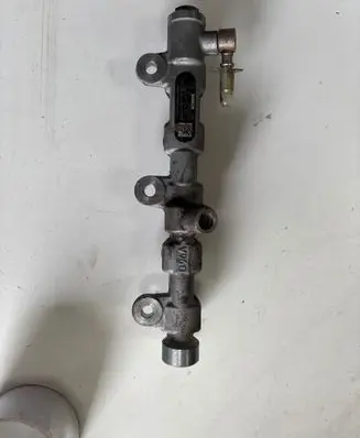 Opel Astra H Fuel main line pipe 0445214347 002035L2
