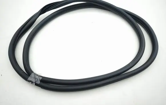 Hyundai Kona II Rear door rubber seal (on body) 