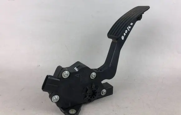 Subaru Outback Accelerator throttle pedal 36010AG140
