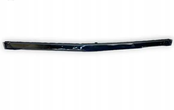 Dashboard glove box trim