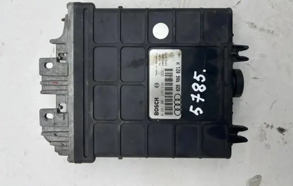 Volkswagen Golf IV Engine control unit/module 0281001235 028906021h 0281001236