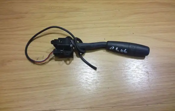 Head unit multimedia control