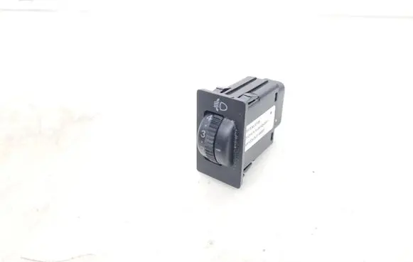 Toyota Avensis T250 Headlight level height control switch 8415205051