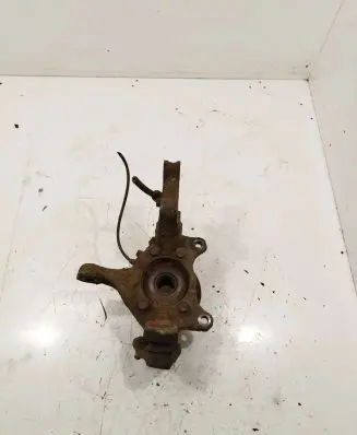Toyota Avensis T270 Front wheel hub spindle knuckle