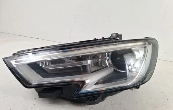 Audi A3 S3 8V Headlight/headlamp 8V0941005F 90104558 36090827
