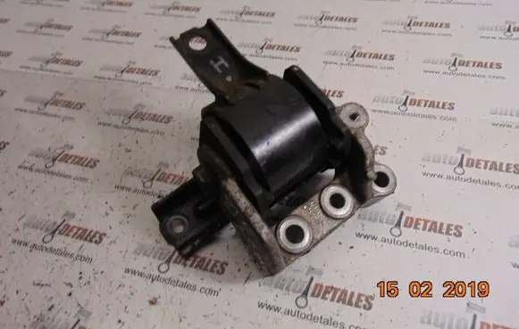 Mitsubishi Outlander Engine mount bracket MN184344