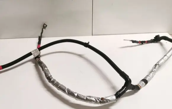 BMW 4 F36 Gran coupe Positive cable (battery) 8584699