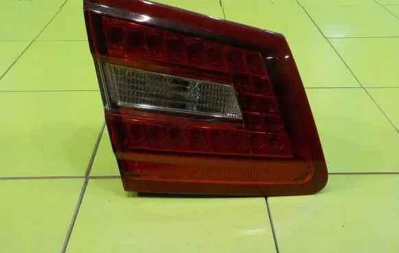 Mercedes-Benz E W212 Rear/tail lights 2128200964