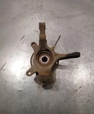 Suzuki Swift II Front wheel hub spindle knuckle