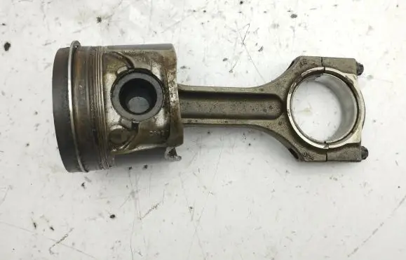 BMW 5 F10 F11 Piston with connecting rod