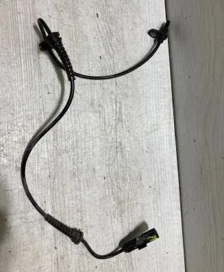 Renault Clio V ABS brake wheel speed sensor 479109572R