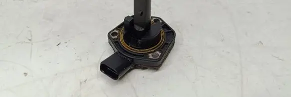 Volkswagen Golf V Oil level sensor 1J0907660C 6PR00807903 7L095888