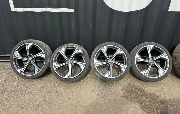 Audi A4 S4 B9 8W R19 carbon fiber rim 
