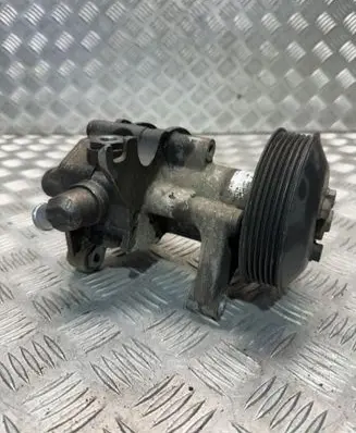 BMW X5 E70 Power steering pump 678100802