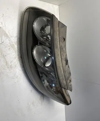 Hyundai Santa Fe Headlight/headlamp