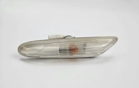 BMW X1 E84 Front fender indicator light 725332502