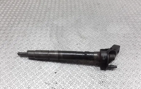 Volkswagen Phaeton Fuel injector 059130277AB