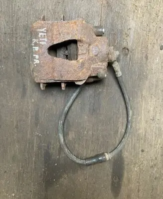 Skoda Yeti (5L) Front brake caliper