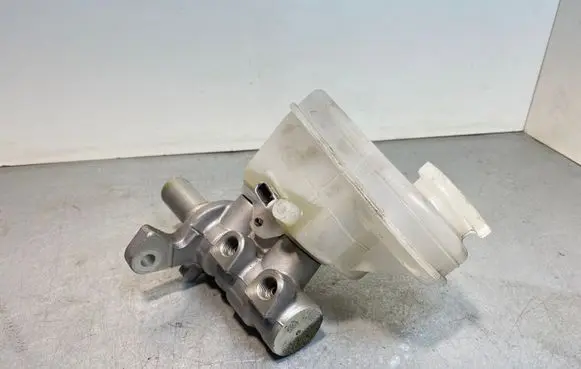 Subaru XV II Master brake cylinder FJ130