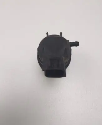 Mazda 3 II Windscreen/windshield washer pump