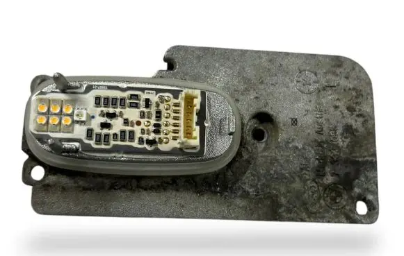 BMW 7 F01 F02 F03 F04 Headlight ballast module Xenon 7339055
