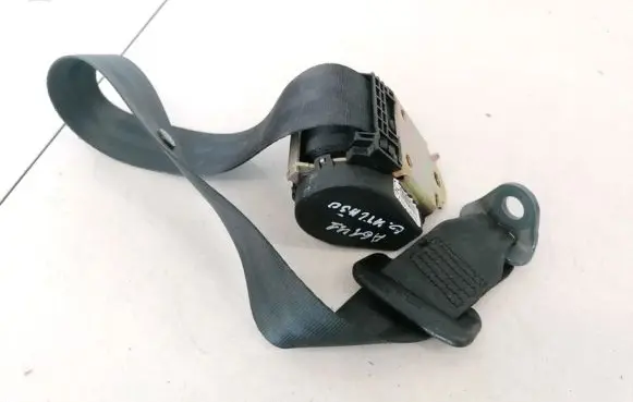 Middle seatbelt (rear)