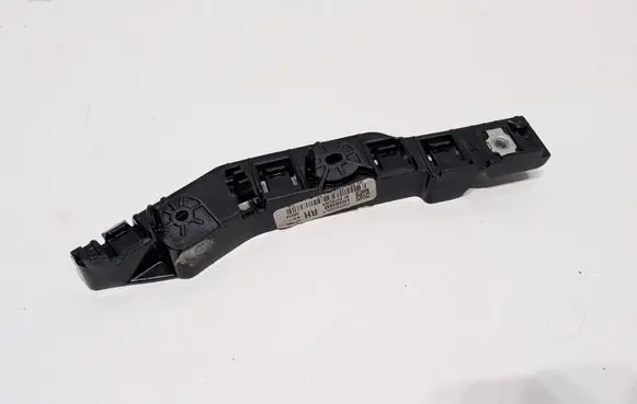 Front bumper mounting bracket