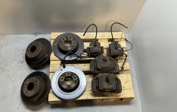 BMW 5 E60 E61 Brake discs and calipers set 