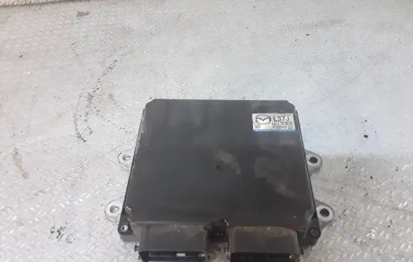 Mazda CX-7 Engine control unit/module L37J18881D