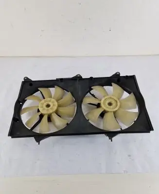 Toyota Camry Radiator cooling fan shroud 1636320140
