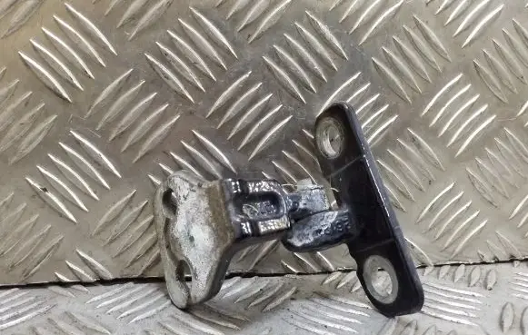 Land Rover Evoque I Front door upper hinge