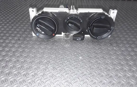 Skoda Octavia Mk1 (1U) Climate control unit 1J0820045E