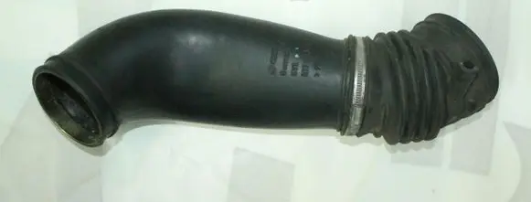 Audi A8 S8 D3 4E Air intake duct part 077129627
