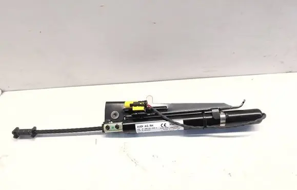 Audi Q7 4M Seat belt warning relay 4M0857620A 1048362