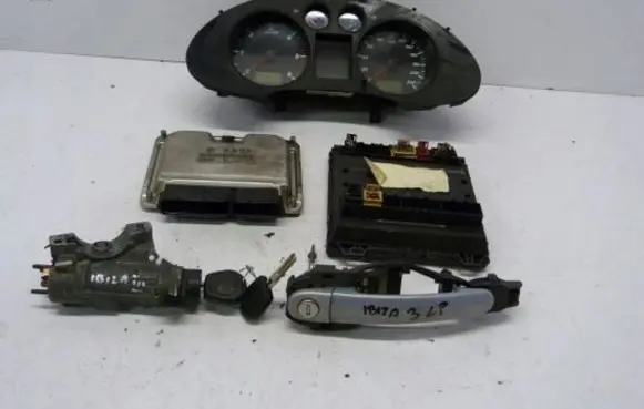 Seat Ibiza III (6L) Engine ECU kit and lock set 0281011074